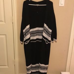 Black and white full length kimono